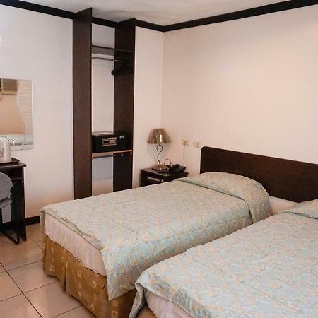 Crowne Garden Hotel Cebu Eksteriør bilde