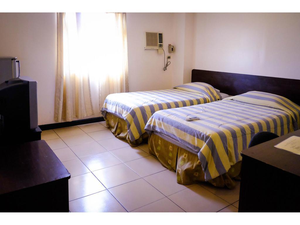 Crowne Garden Hotel Cebu Rom bilde